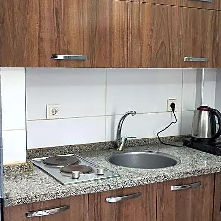 Smyrna Homes & Suits Ξενοδοχείο 3*