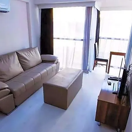 Smyrna Homes & Suits Ξενοδοχείο 3*