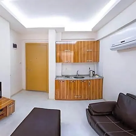Smyrna Homes & Suits 3*
