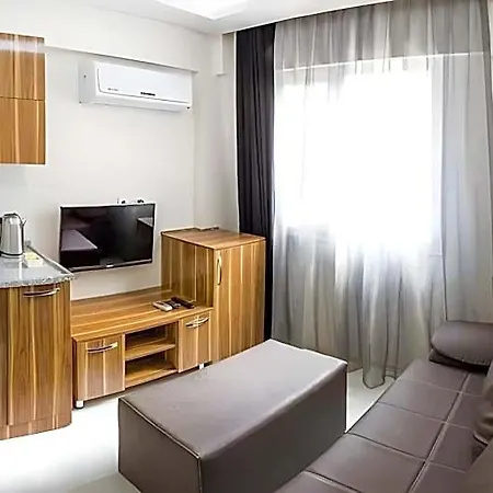 Smyrna Homes & Suits Ξενοδοχείο 3*